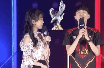 让年轻球员 让年轻球员