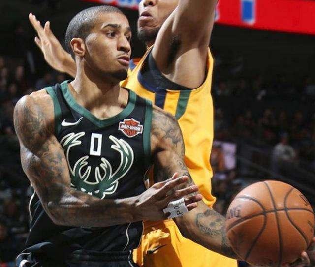 福法纳作为 福法纳作为